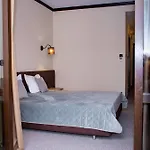 Orphey 4*