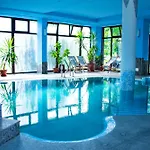 Orphey Hotel 4*