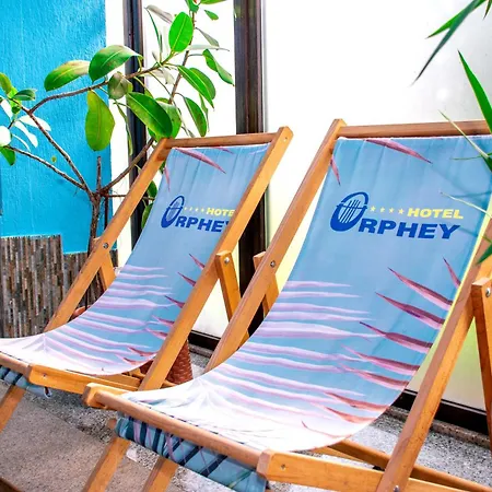 Orphey ホテル