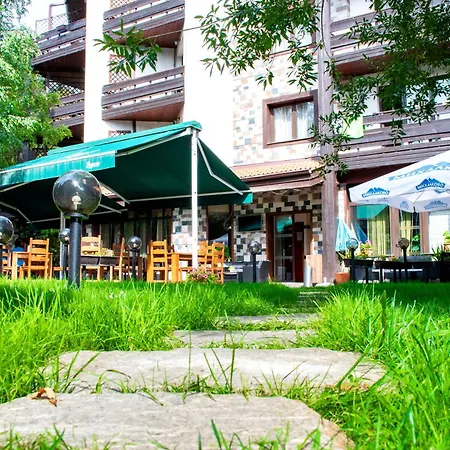 Хотел орфей 4*
